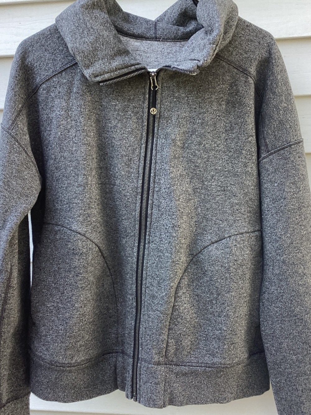 Lululemon Full Zip Sweatshirt Gray Grey 12  Great condition Womens Size 12 Tag h
